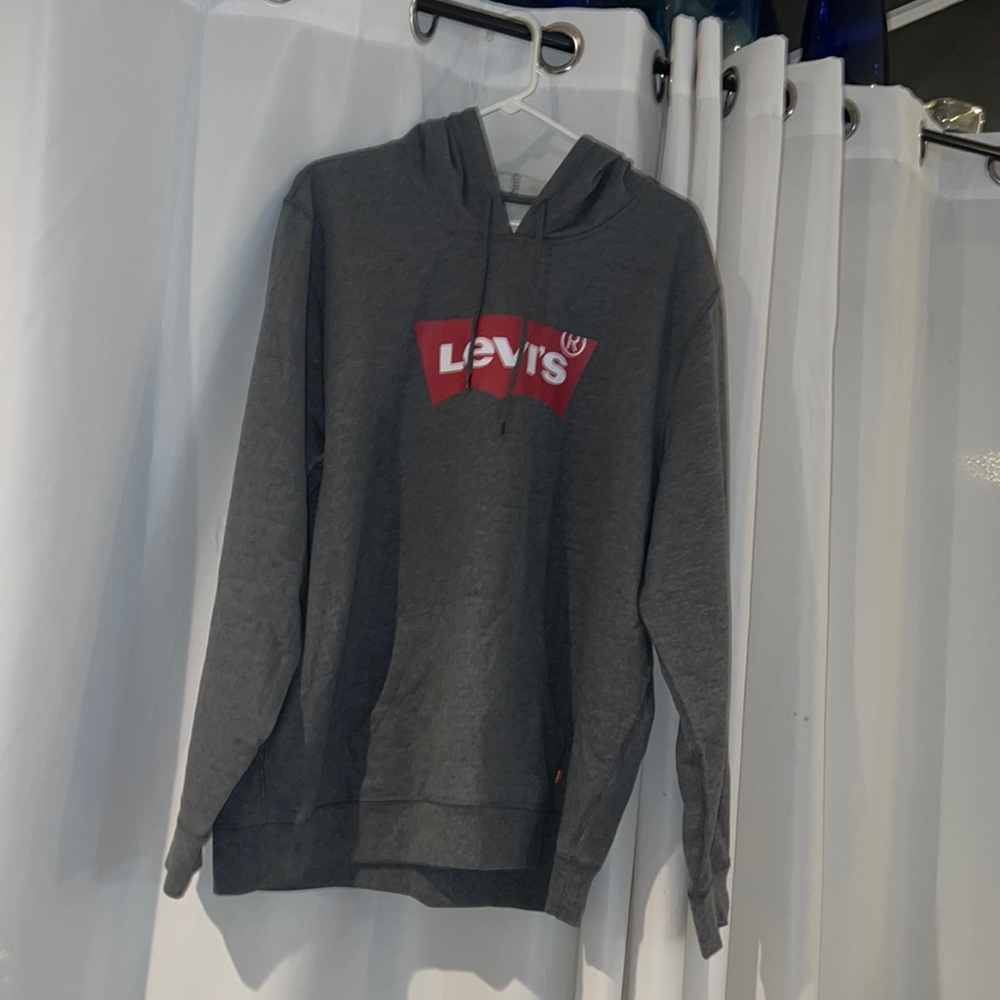 Gray Levi’s hoodie, barely worn XXL